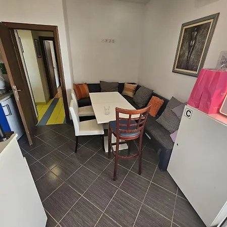 Renato Hostal