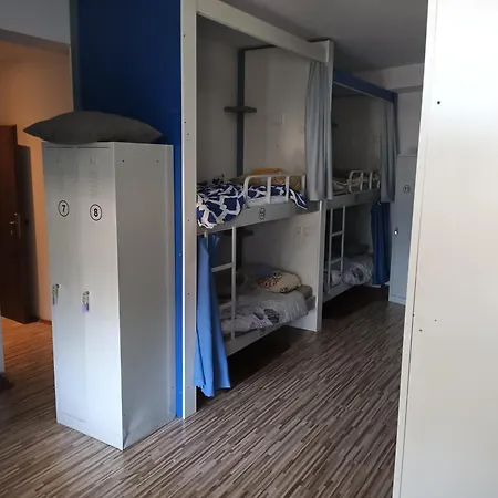Renato Hostal Split